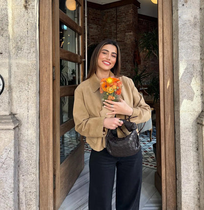 Amara - Krótka kurtka z zamszu dla kobiet