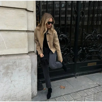 Amara - Krótka kurtka z zamszu dla kobiet