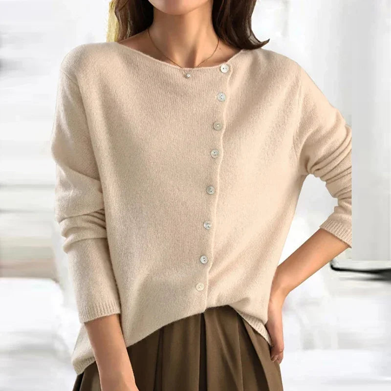 Amélie – Elegancki sweter z asymetrycznym zapięciem