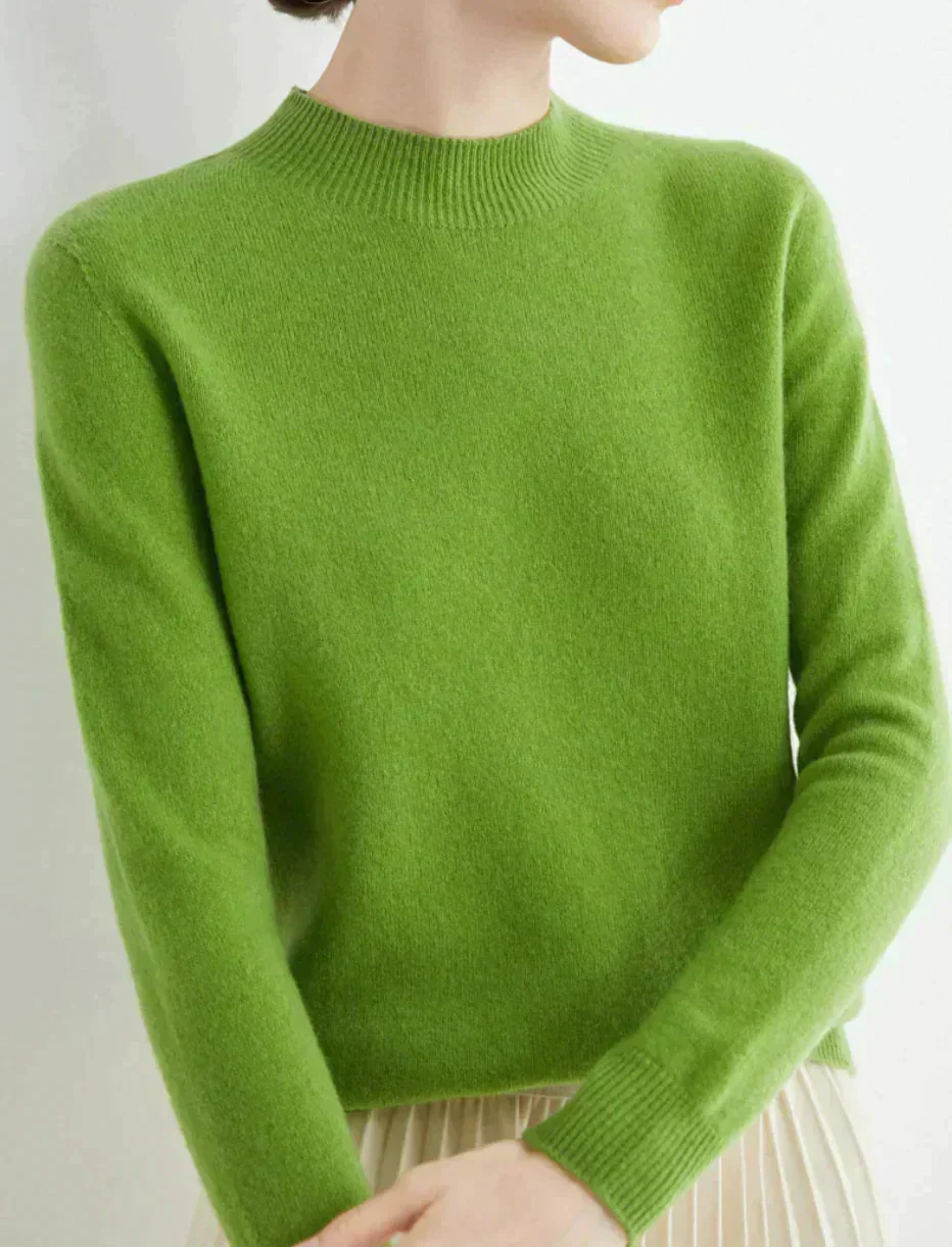 Sweter damski z okrągłym dekoltem i długim rękawem - 16 - Livia-Moda