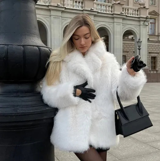 Florence – Luksusowy płaszcz damski z miękkim futrzanym wykończeniem