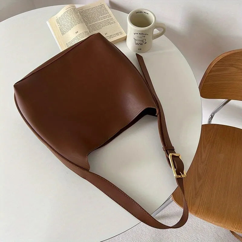 Aria - Vegan Leather Minimalist Shoulder Bag - Image 6