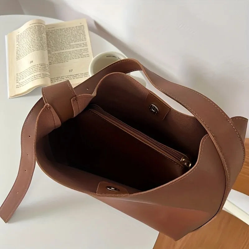 Aria - Vegan Leather Minimalist Shoulder Bag - Image 5