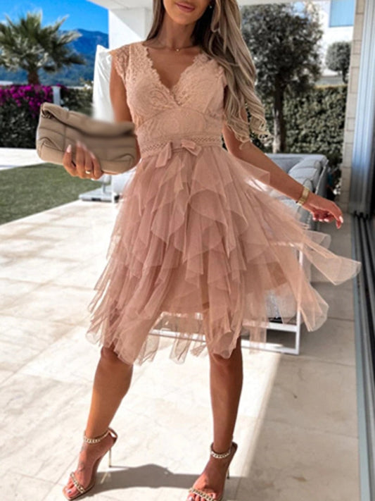 Lucía – Koronkowa Sukienka Koktajlowa z Tiulową Spódnicą