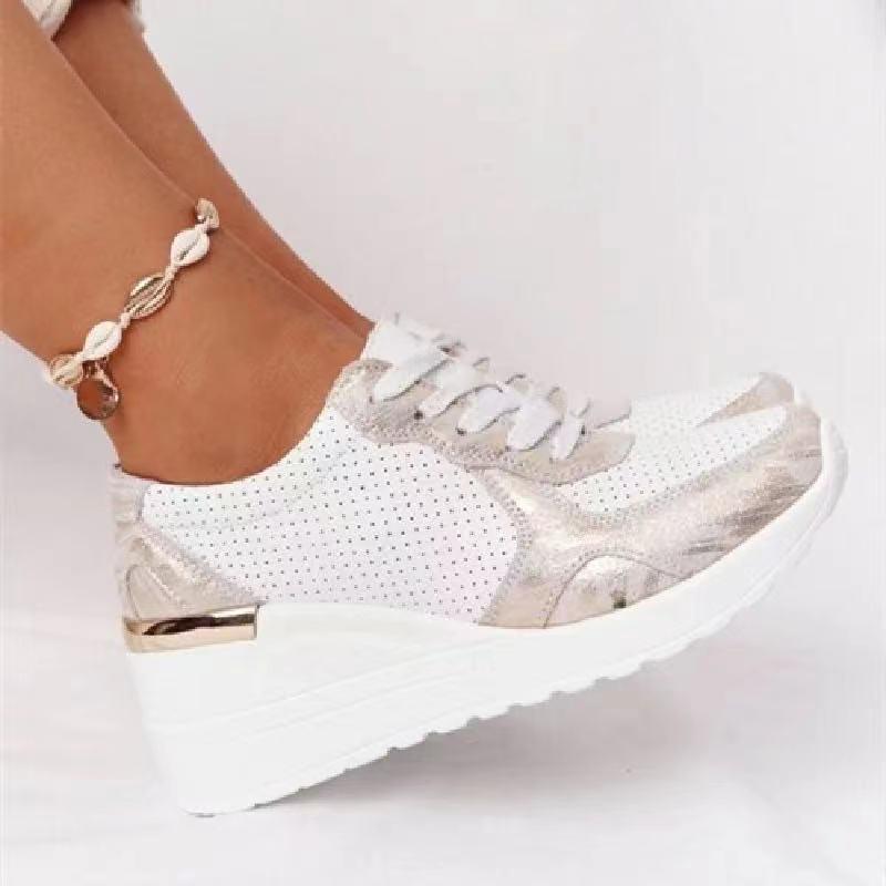 Clara – Damskie sportowe sneakersy na koturnie