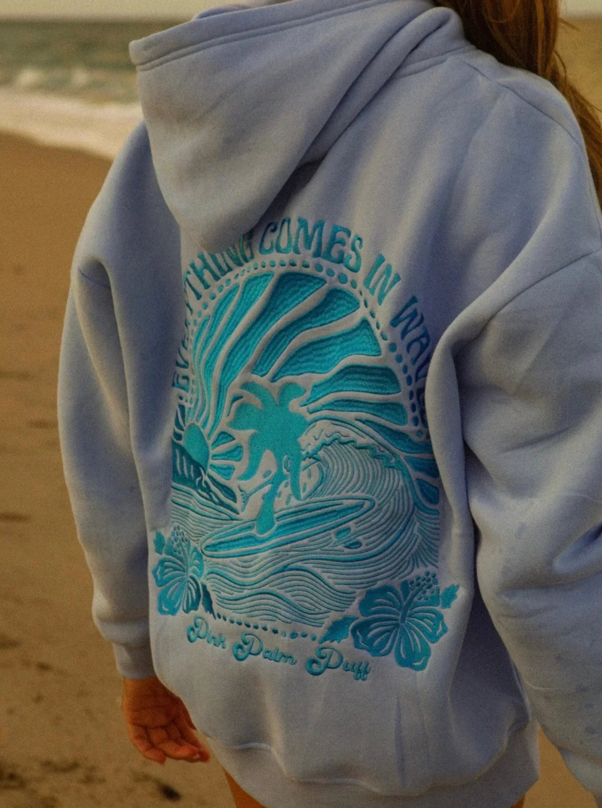 Oliwia – Damska Bluza z Kapturem z Haftem w Stylu Surf