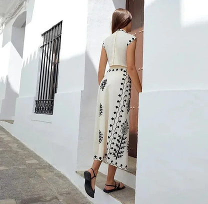 Leona – Sleeveless Wedding Guest Dress - Image 4
