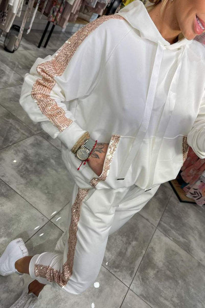 Karolina – Stylowy dres damski z kapturem o luźnym kroju