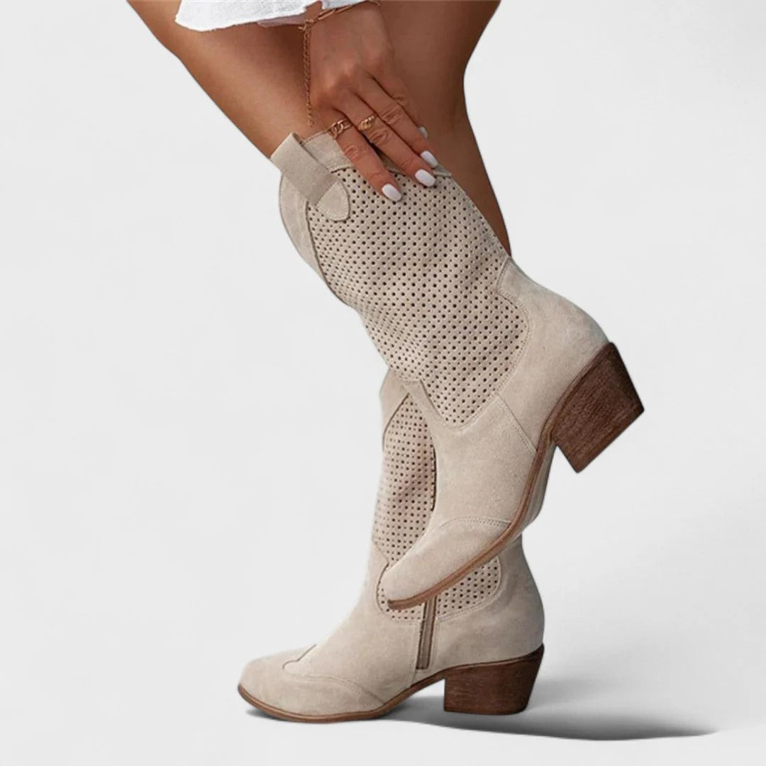 Damskie buty w stylu westernowym z perforowanym wzorem i obcasem blokowym | L&V - 1 - Livia-Moda