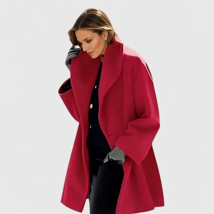 Płaszcz damski o kroju oversize z szerokim kołnierzem i luźnym fasonem | L&V - 2 - Livia-Moda