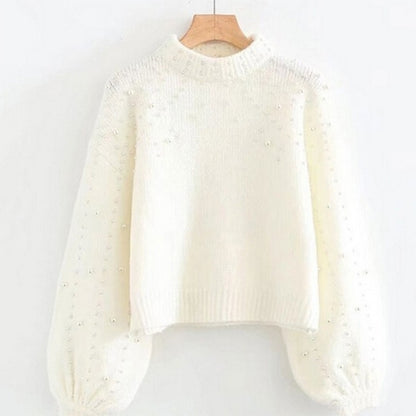 Lieselotte – Damski sweter z perłowymi detalami