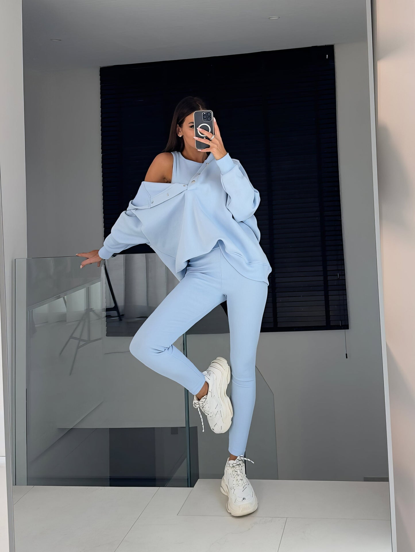 Lena – Damski Dres Dwuczęściowy z Bluzy Oversize i Legginsów