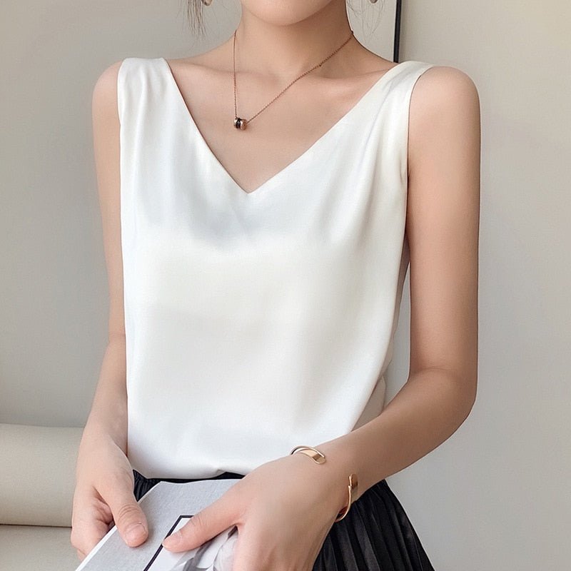 Clara – Stylowy damski top z dekoltem w serek
