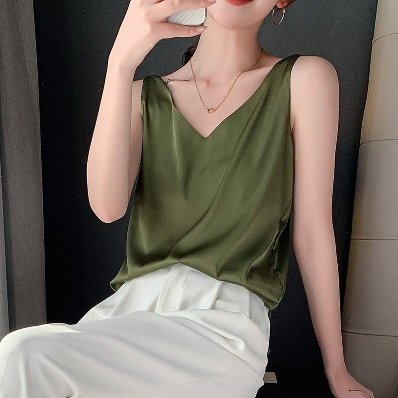 Clara – Stylowy damski top z dekoltem w serek